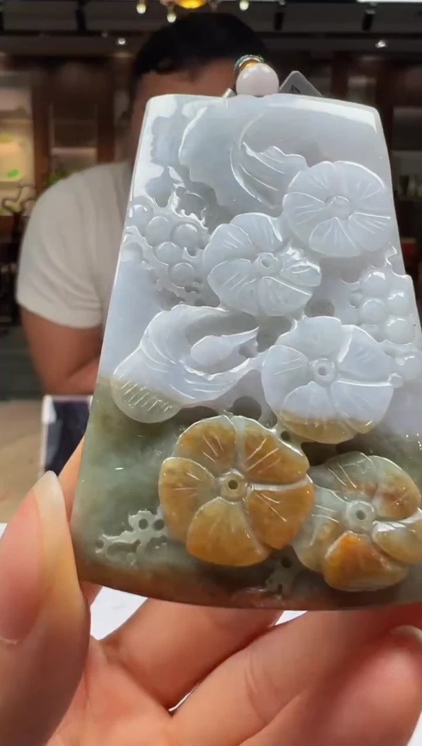 翡翠未镶嵌颈饰Q2025-7-24-10