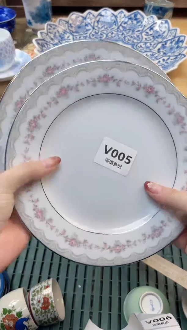 瓷片玥**律                   5