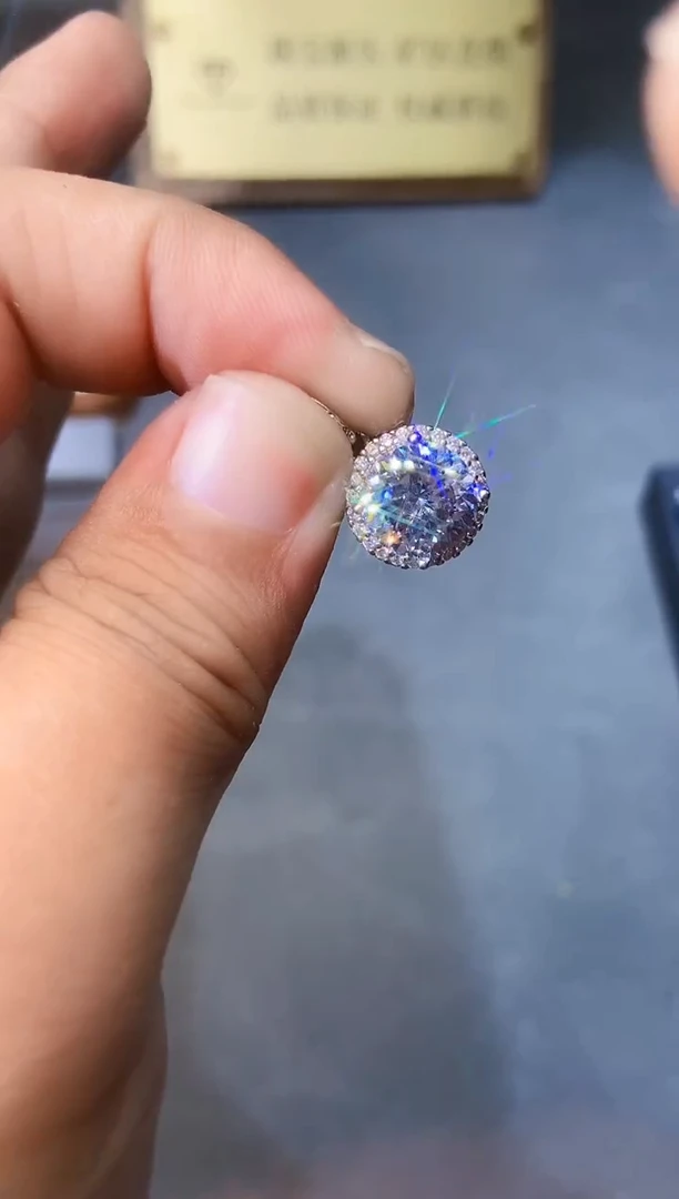 银S925镶嵌颈饰海蓝宝石.......