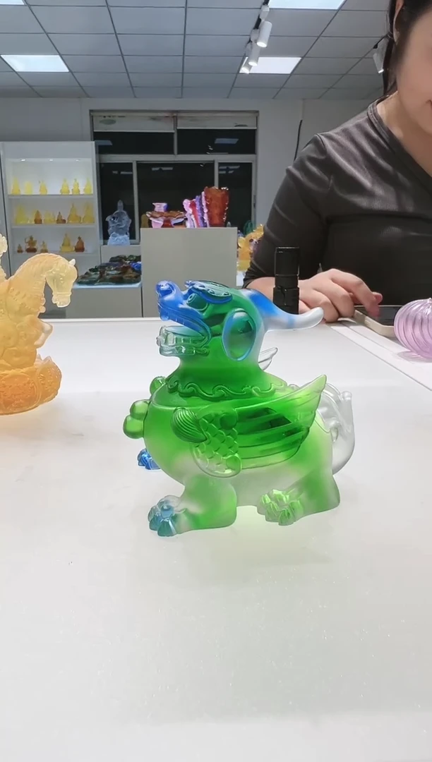 手工艺品琉璃古法琉璃机甲貔貅