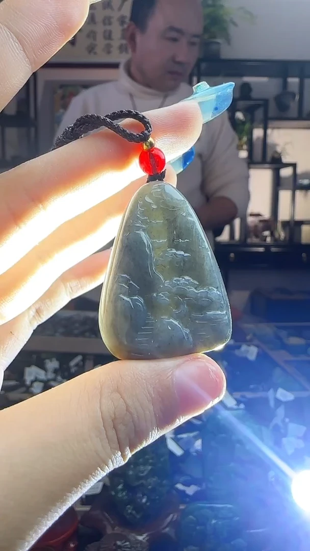 颈饰未镶嵌和田玉山水