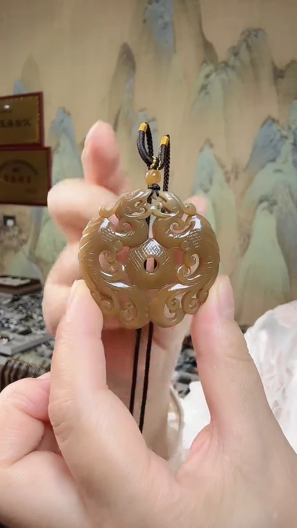 颈饰未镶嵌和田玉.