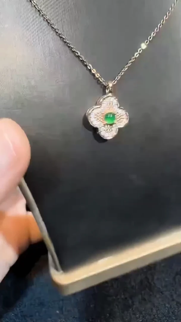 【闪购商品】翡翠吊坠(不含链)未镶嵌多样性发货其一不含链