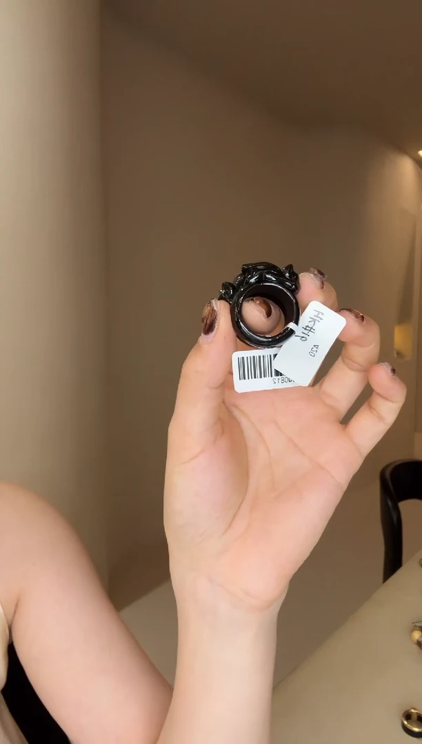 未镶嵌戒指和田玉16码黑青小狗多样性发其一