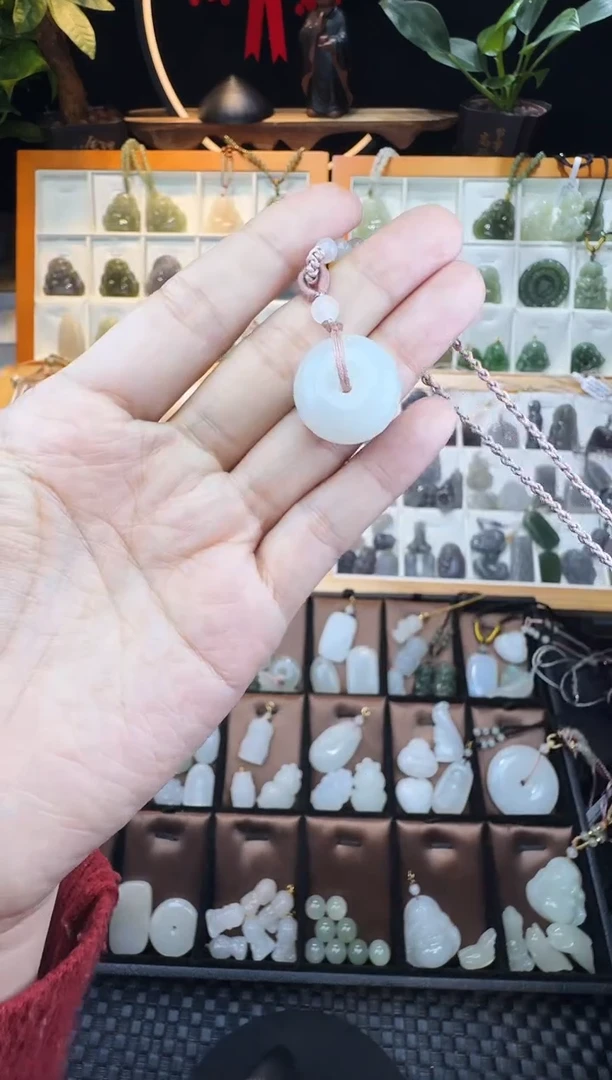 【闪购商品】和田玉颈饰未镶嵌白玉平安扣