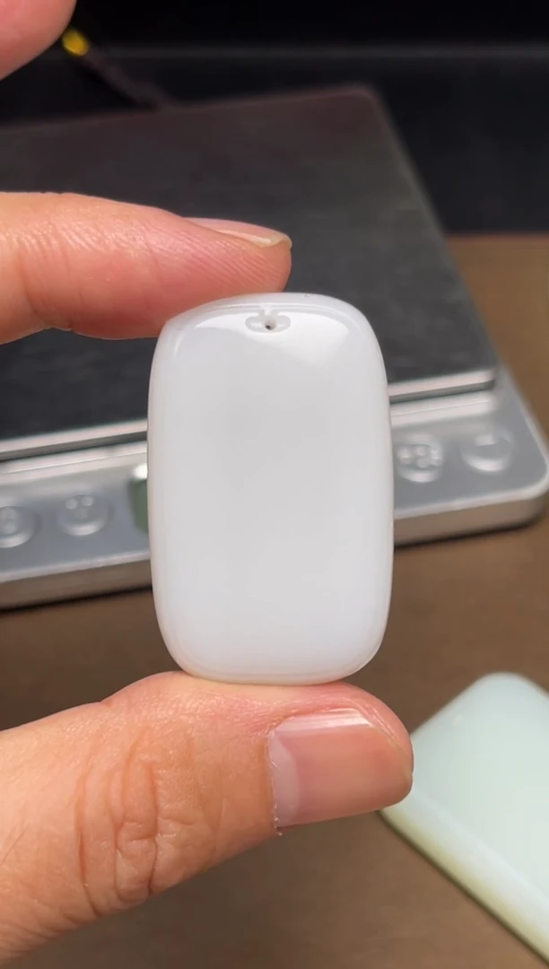 和田玉未镶嵌颈饰43