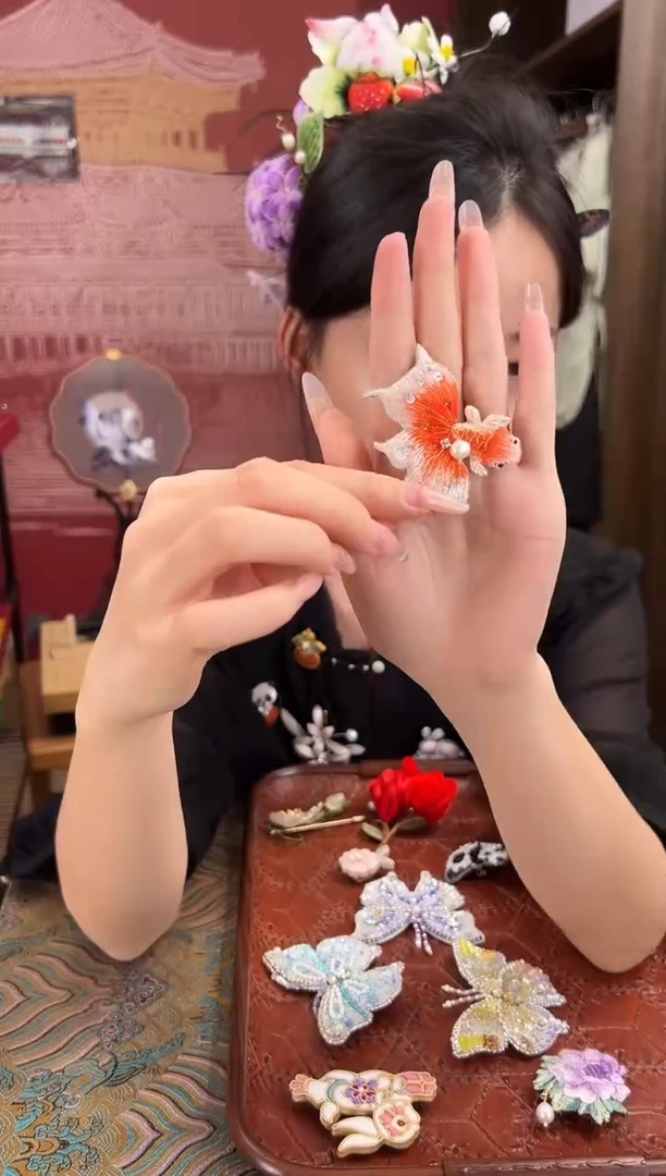 刺绣苏绣世家非遗手工（胸针）