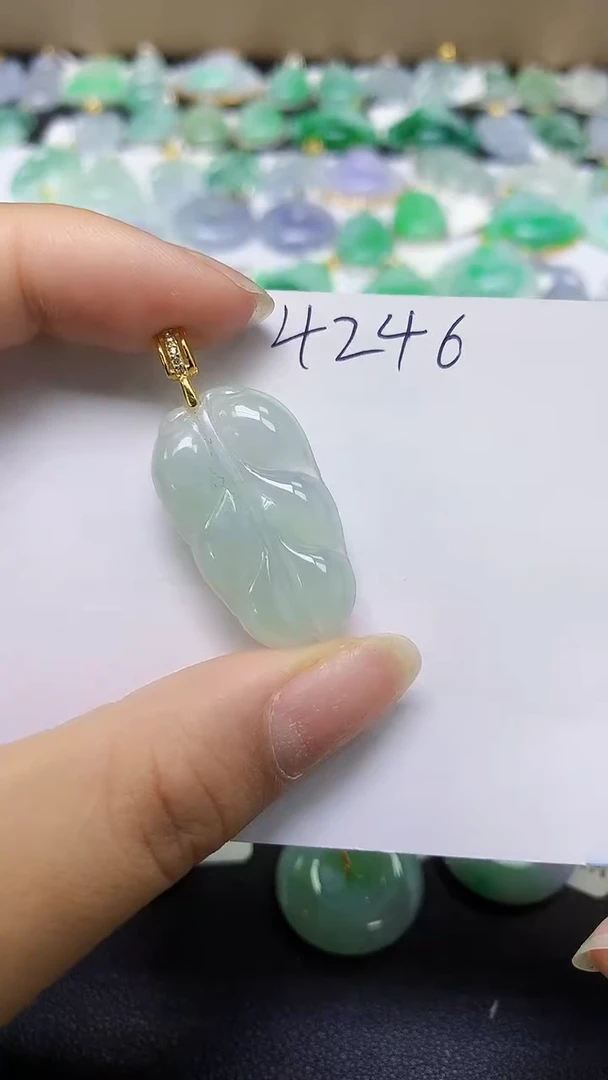 翡翠未镶嵌颈饰天然缅甸翡翠A货