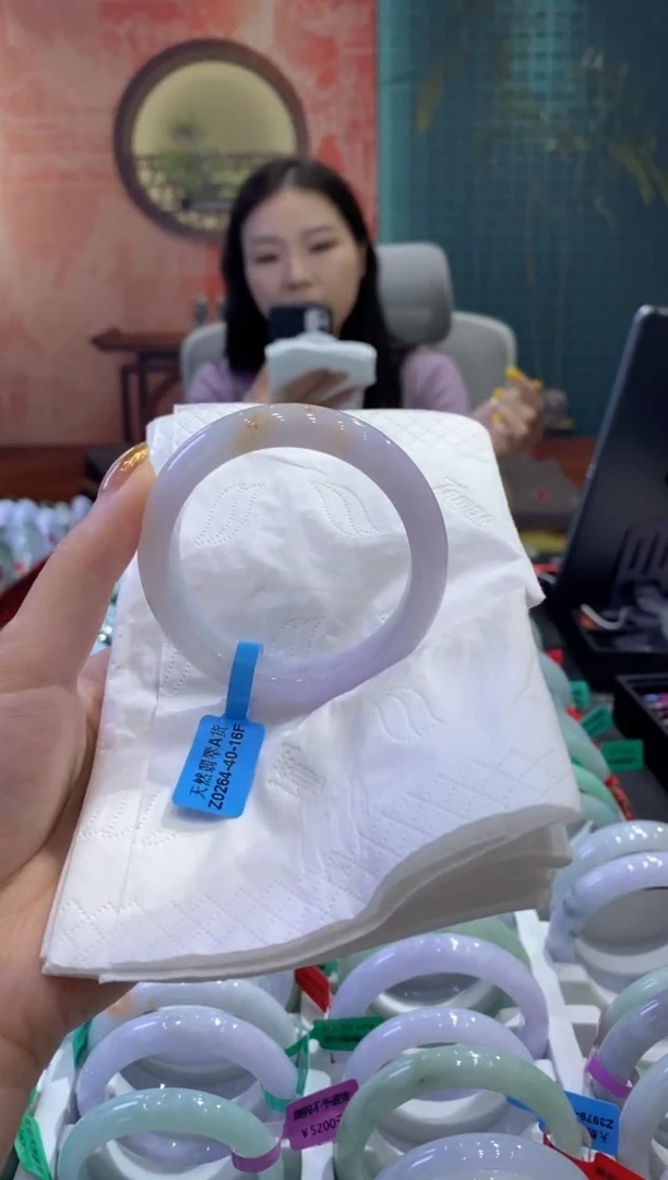 翡翠手镯未镶嵌多人08876