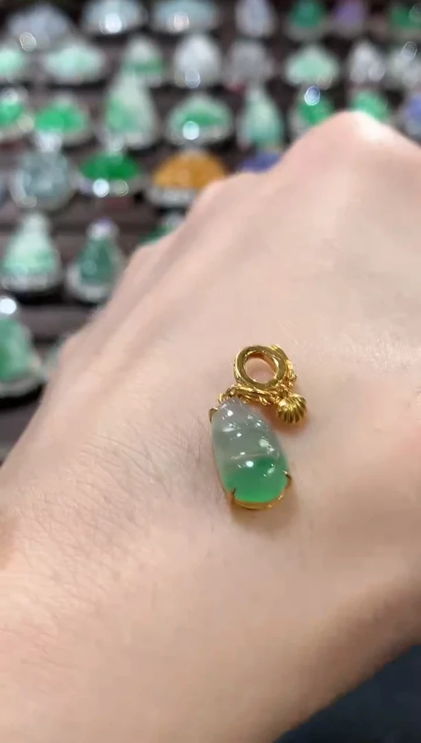 吊坠(不含链)18K金镶嵌翡翠a27