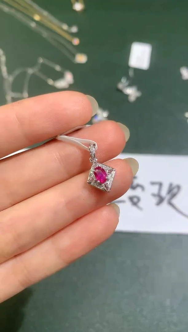 吊坠18K金镶嵌红宝石D145|2680