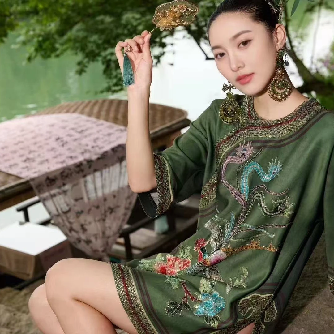 长安万达TCH新中式重工烫钻民族风连衣裙T72B30E9018