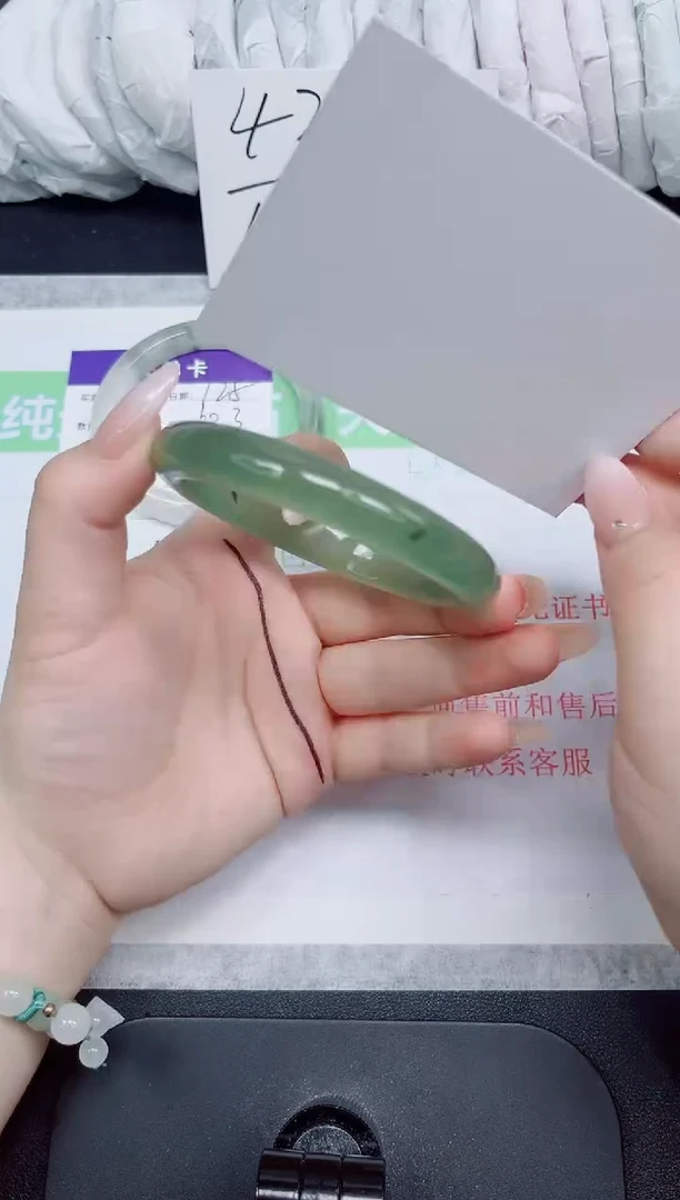 石英质玉手镯未镶嵌126-60