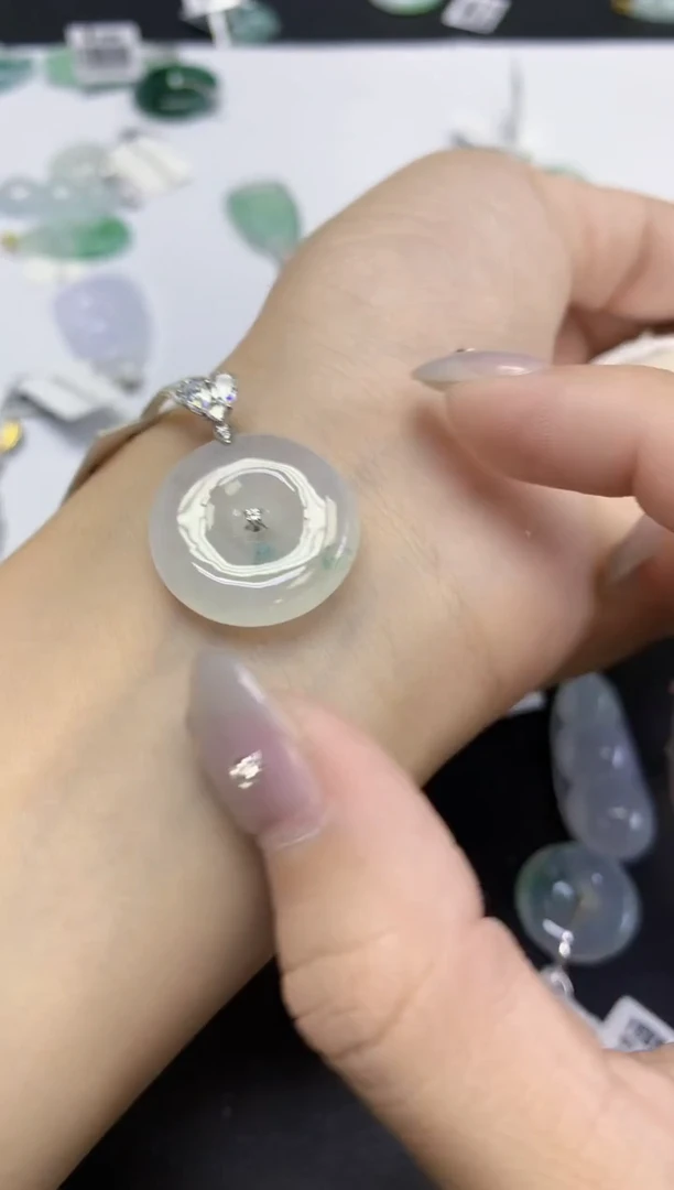 颈饰18K金镶嵌翡翠天然缅甸翡翠A货百元以上9元证书费自理