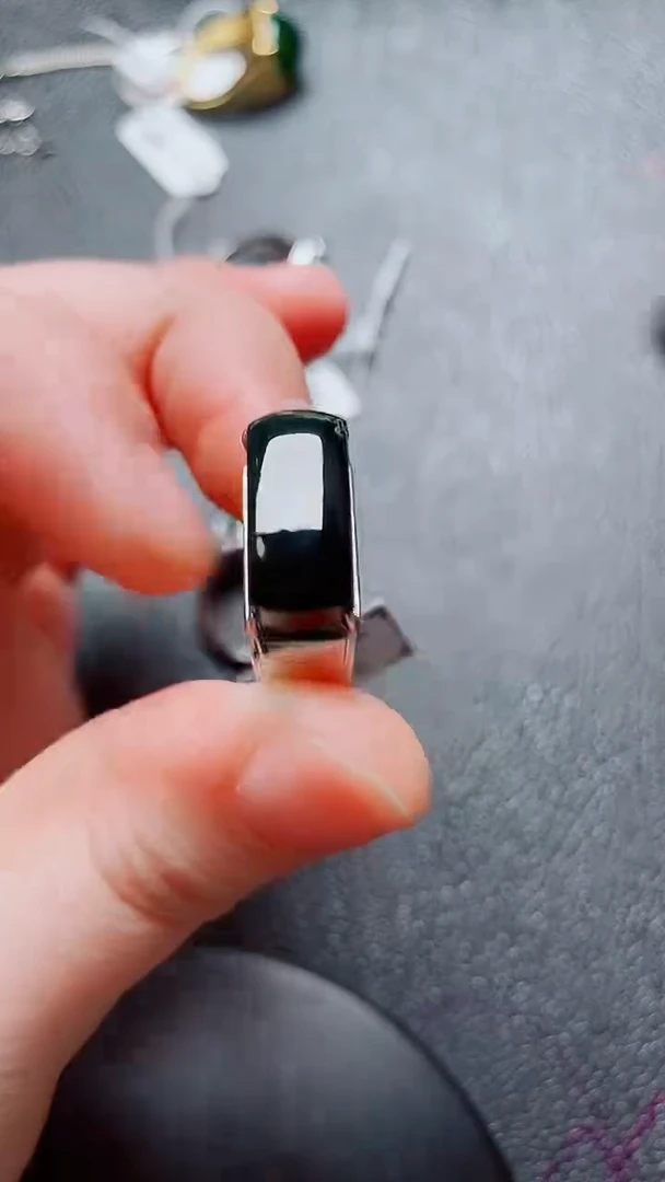 翡翠戒指银S925镶嵌1111