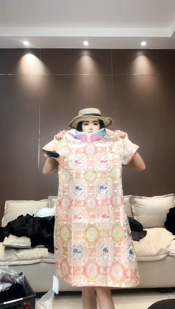 宋锦旗袍L吗125斤