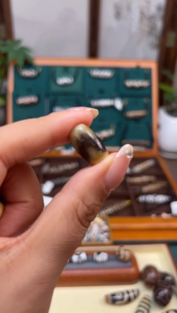 未镶嵌颈饰玛瑙/玉髓11.（微瑕随机发货）