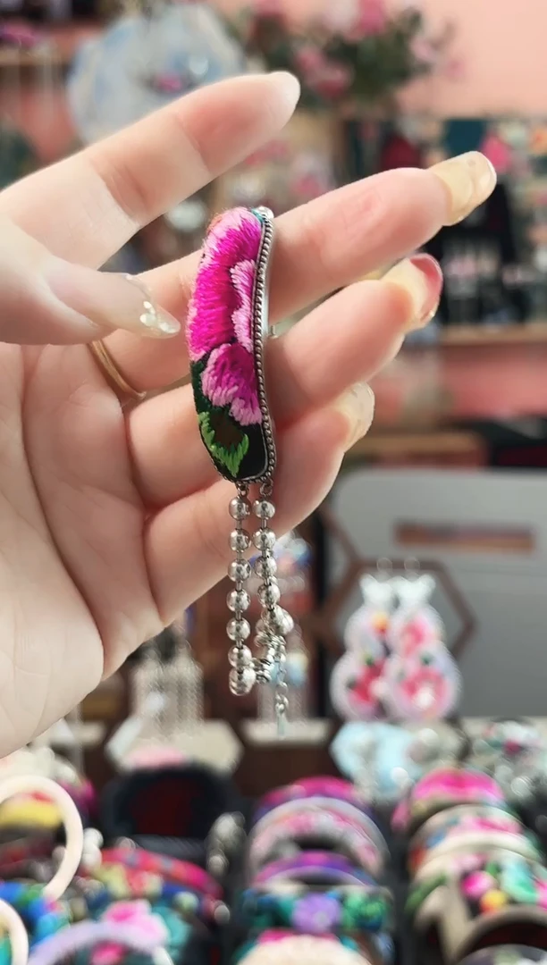 艺枝独绣手工饰品324