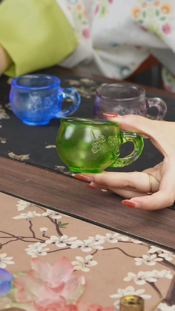 手工艺品琉璃绿色梅花侧把主人杯