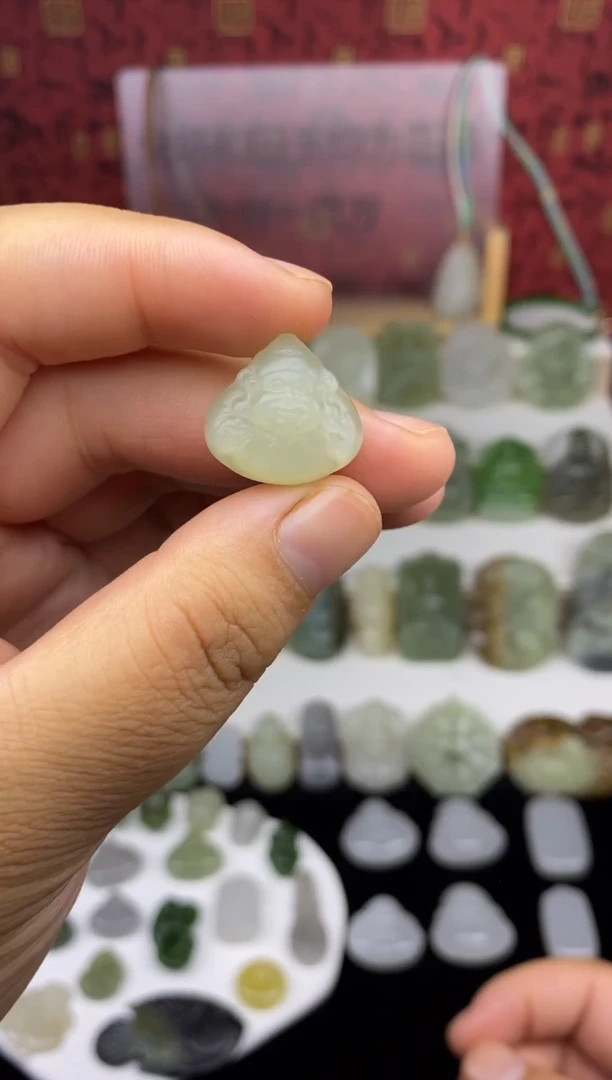 颈饰未镶嵌和田玉和田玉吊坠 无顶珠