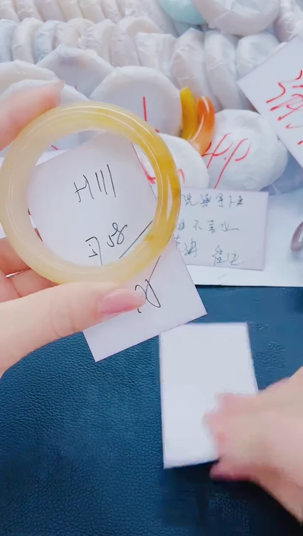 石英质玉手镯未镶嵌H111-57-58