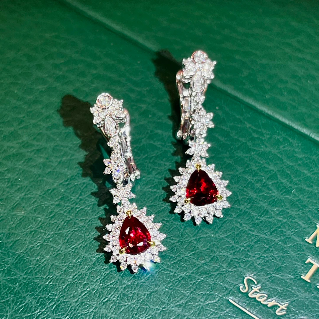 18K金镶嵌无烧鸽血红耳钉气质经典复古时尚轻奢