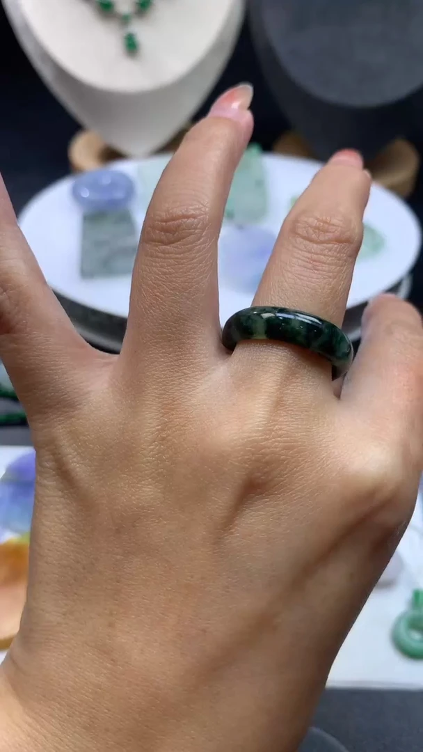 【闪购商品】定制翡翠未镶嵌翡翠