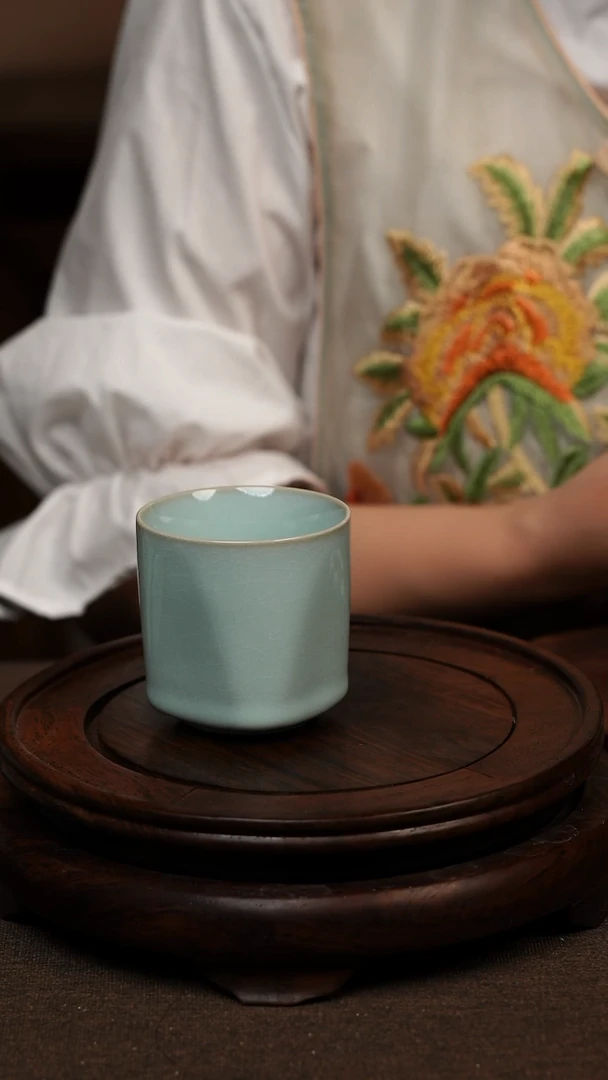 瓷片天青色天圆地方杯 100ML微瑕不带礼盒