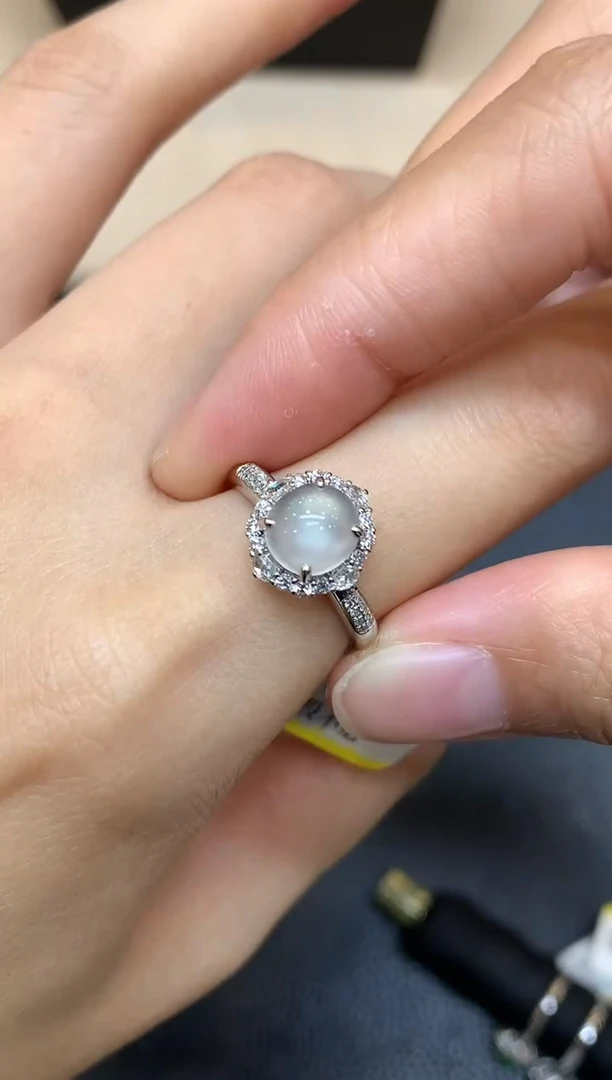 18K金镶嵌戒指翡翠蛋面【无服务费