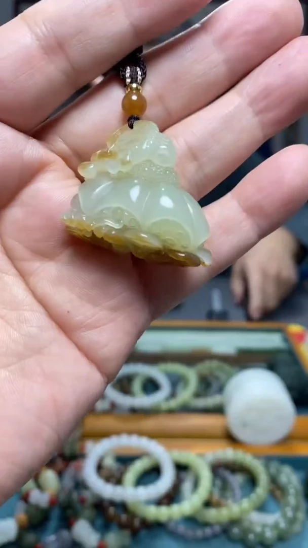 颈饰未镶嵌和田玉10