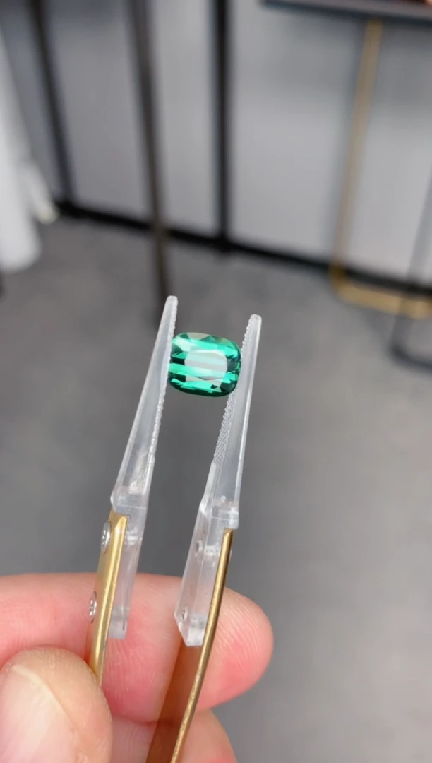 未镶嵌裸石碧玺2.2ct 绿碧玺 定制