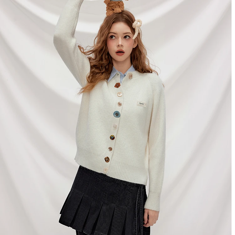 unifree白色长袖针织衫不规则纽扣秋冬软糯高级宽松毛衣开衫外套