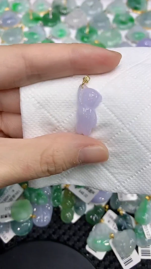 颈饰18K金镶嵌翡翠a货百元以下同包裹多件发出的只收取一单运费