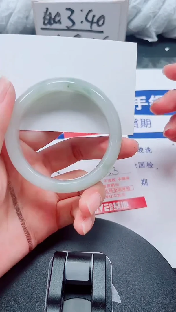 未镶嵌手镯石英质玉127-54/55/56