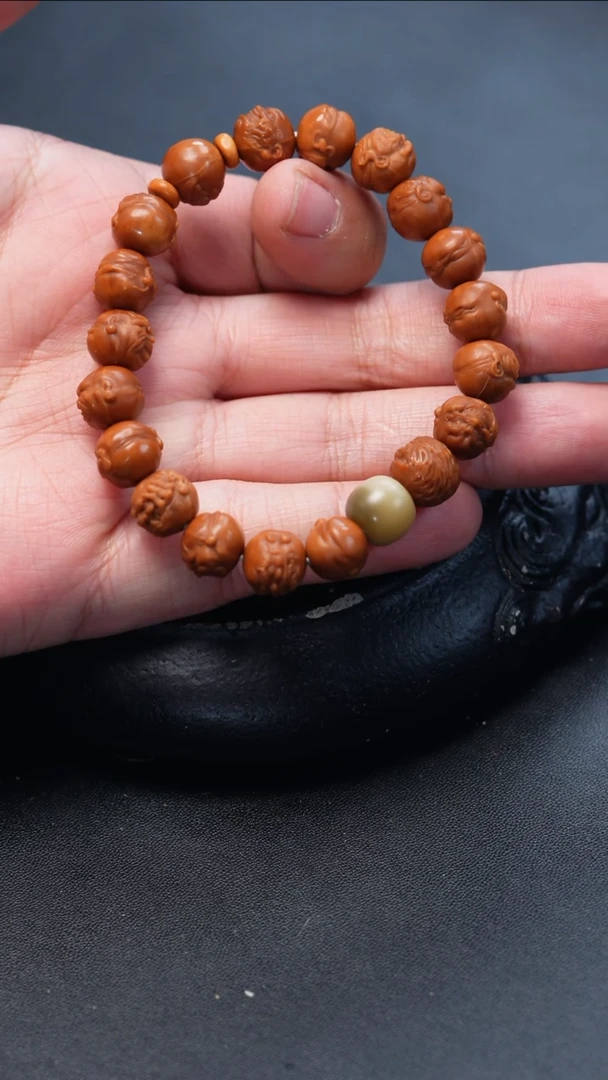 【闪购商品】橄榄核手串/手链猴头