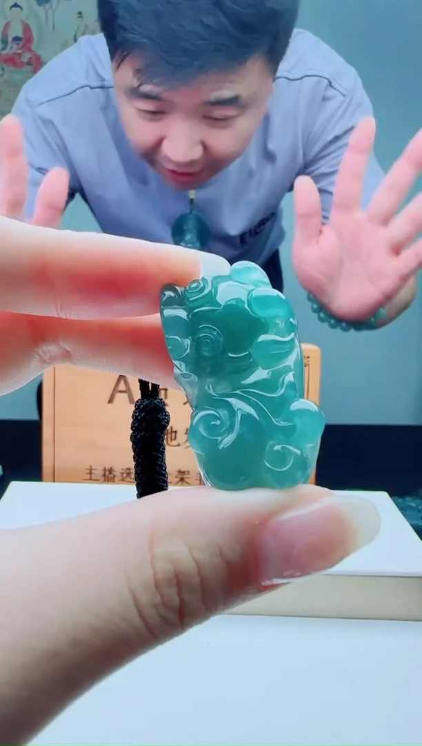 颈饰未镶嵌翡翠多样性发其一