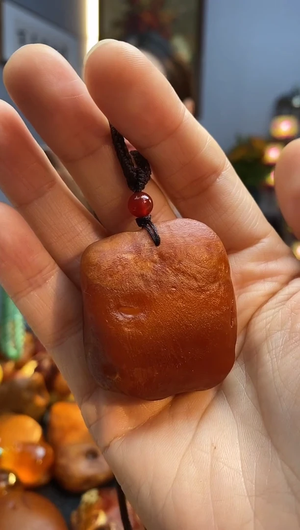 琥珀颈饰未镶嵌吊坠