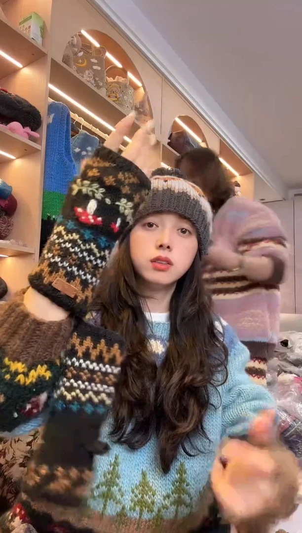 羊毛美利奴黑色刺绣蘑菇半包手套