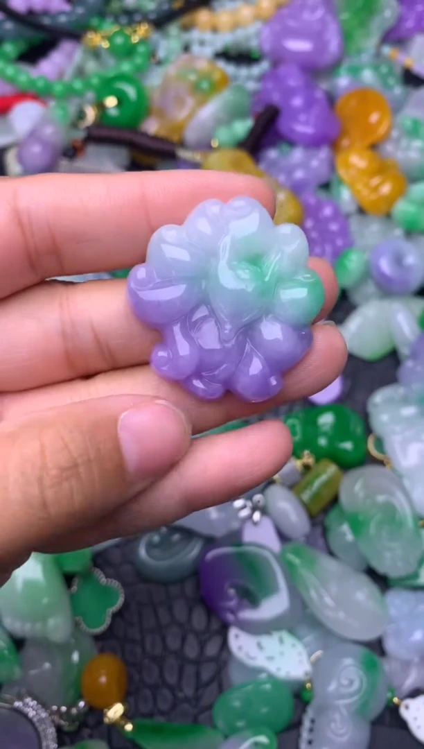 颈饰未镶嵌翡翠缅甸翡翠吊坠