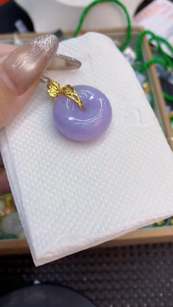 颈饰未镶嵌翡翠多样性发其一