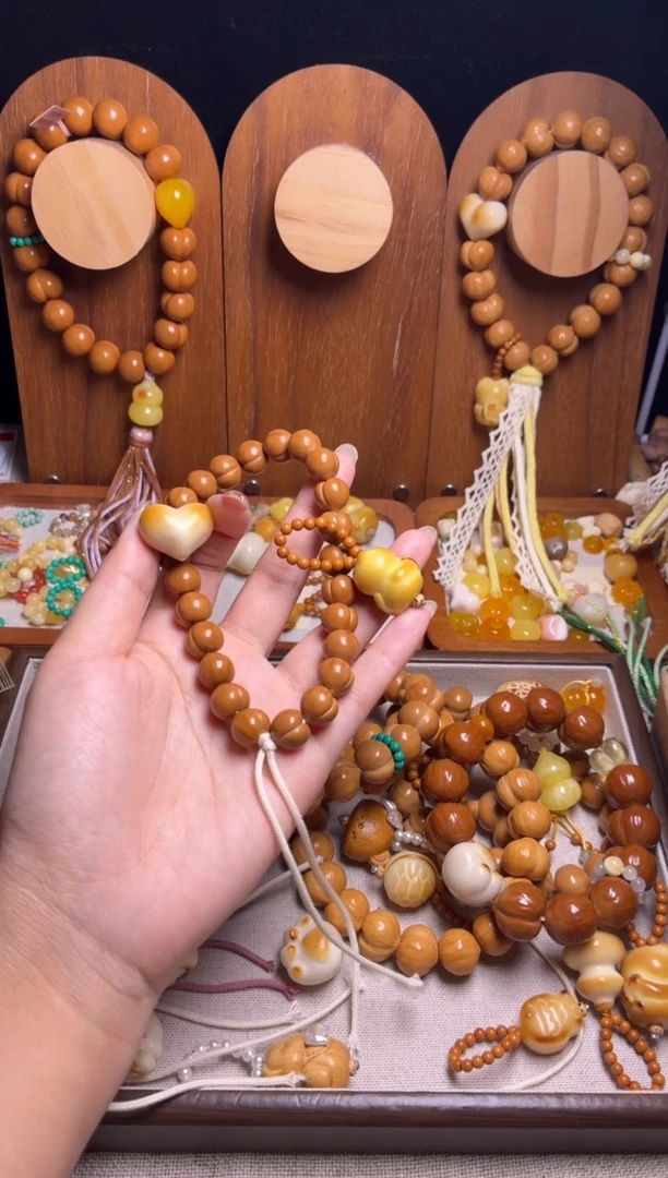 手串猴头核桃柒*。全品手工龙炎小尺寸爱心悟道猫吊坠手串