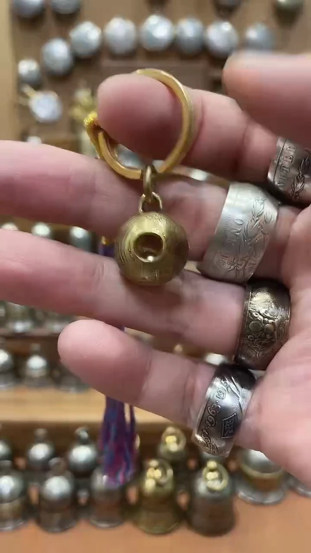 小日子不错的铃铛