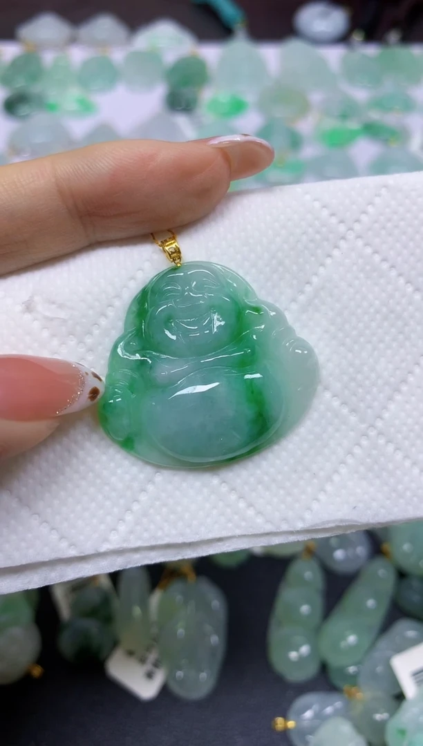 颈饰18K金镶嵌翡翠 天然翡翠A货