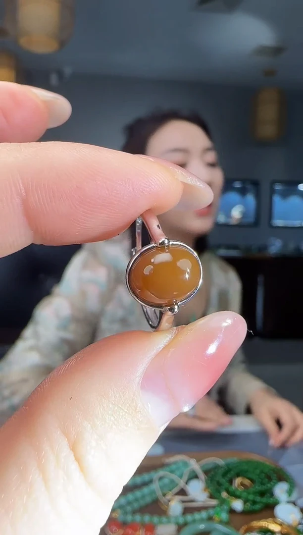 银S925镶嵌戒指和田玉1