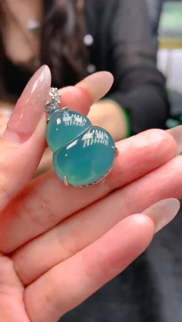 翡翠未镶嵌吊坠(不含链)天然A货翡翠