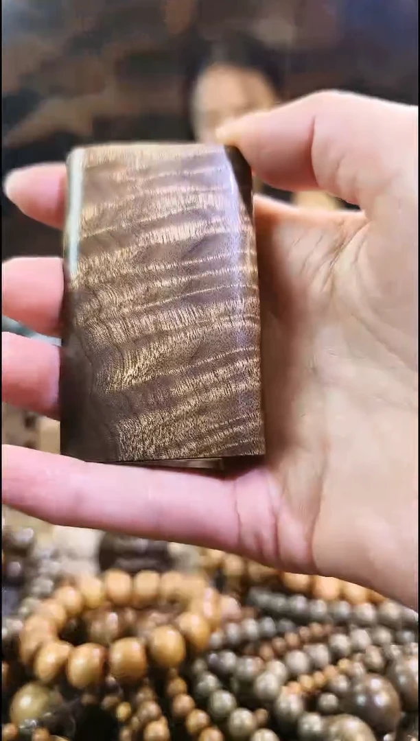 金丝楠无事牌手把件