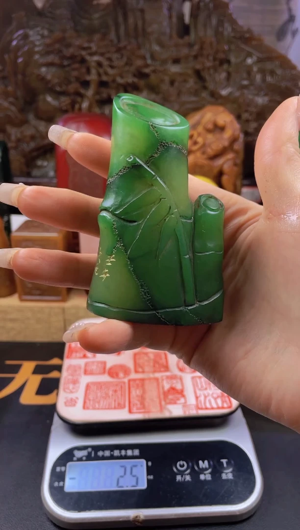 【闪购商品】寿山石印石绝绿竹节章