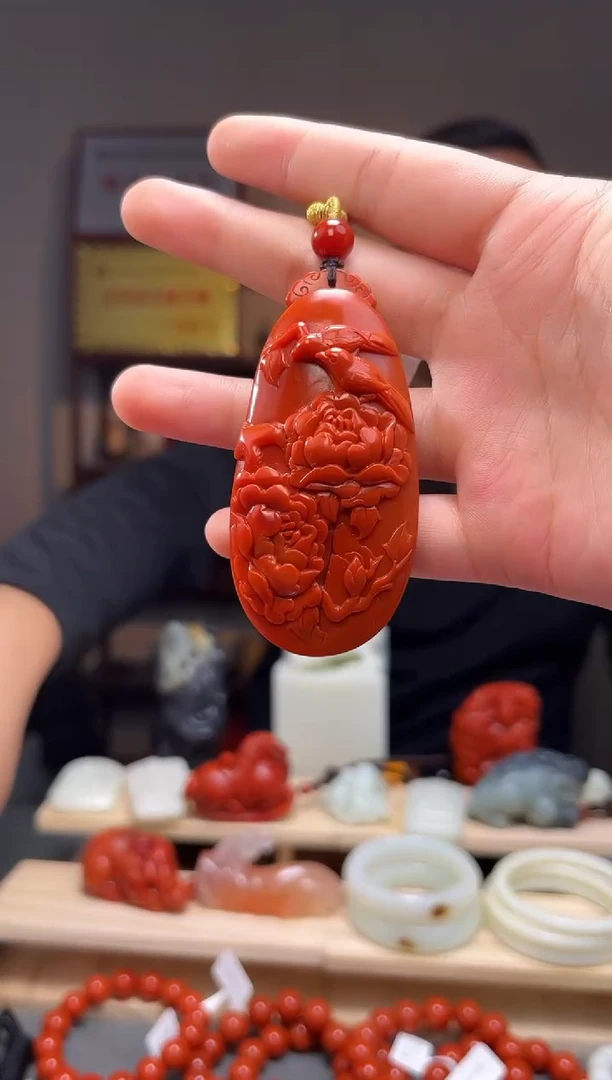 颈饰未镶嵌南红玛瑙吊坠