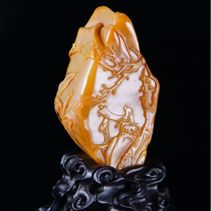 44傲雪斗霜田黄摆件（林飞-作）/20241216保利厦门拍卖