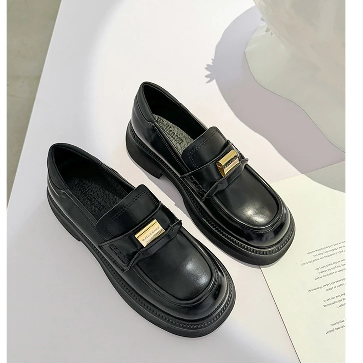 重生优选-小众设计2025新款复古擦色内增高百搭小皮鞋女